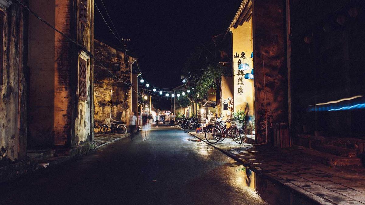 网上约了个女孩子约她出来玩她问我玩什么,我怎么回答。