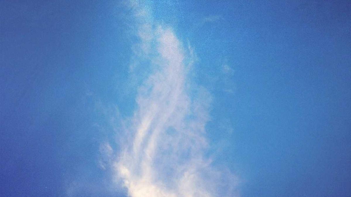 小妹三百块钱先付了一百还没见到人又让付尾款是不是骗人的